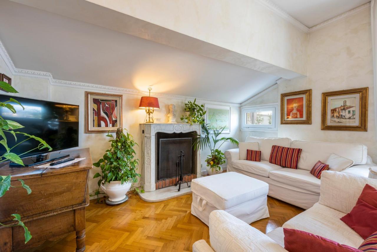 Exclusive Penthouse , Skyline View , With Parking Florencia