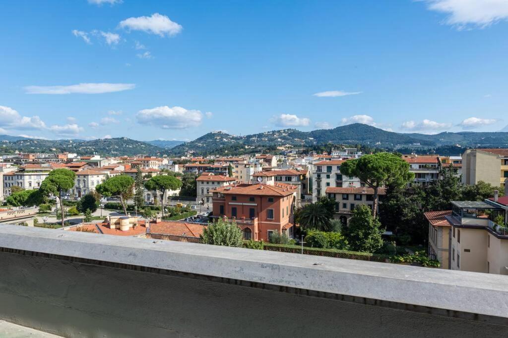 Exclusive Penthouse , Skyline View , With Parking Apartamento